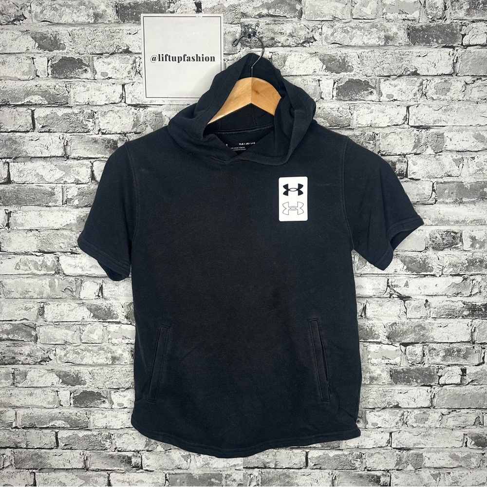 EUC Under Armour Youth Black Hoodie Tee Size Large (RN 96610)